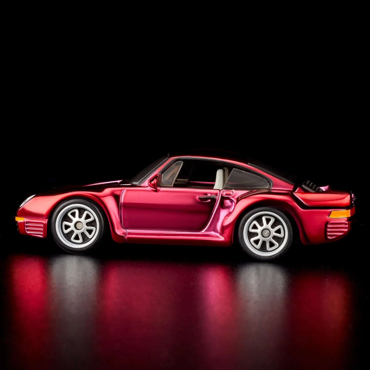 Hot Wheels Collectors
RLC Exclusive 1986 Porsche 959 Red